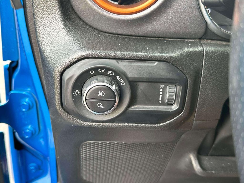 2023 Jeep Gladiator Mojave - Photo 19