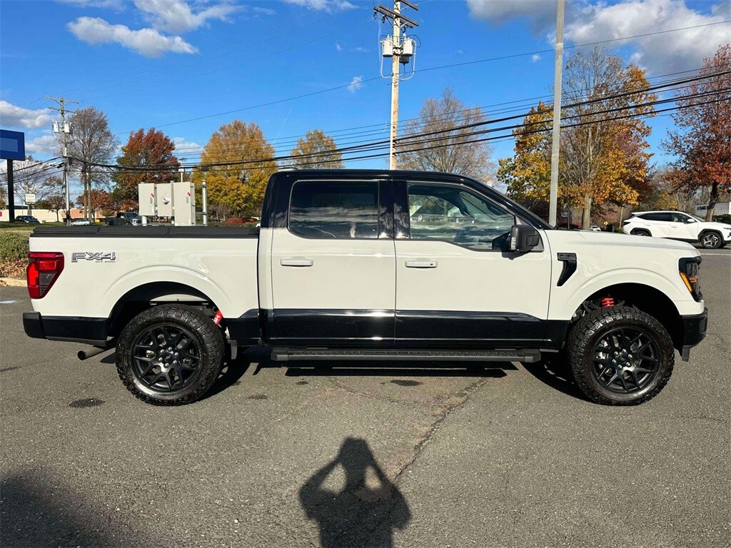 2024 Ford F-150 XLT photo 2