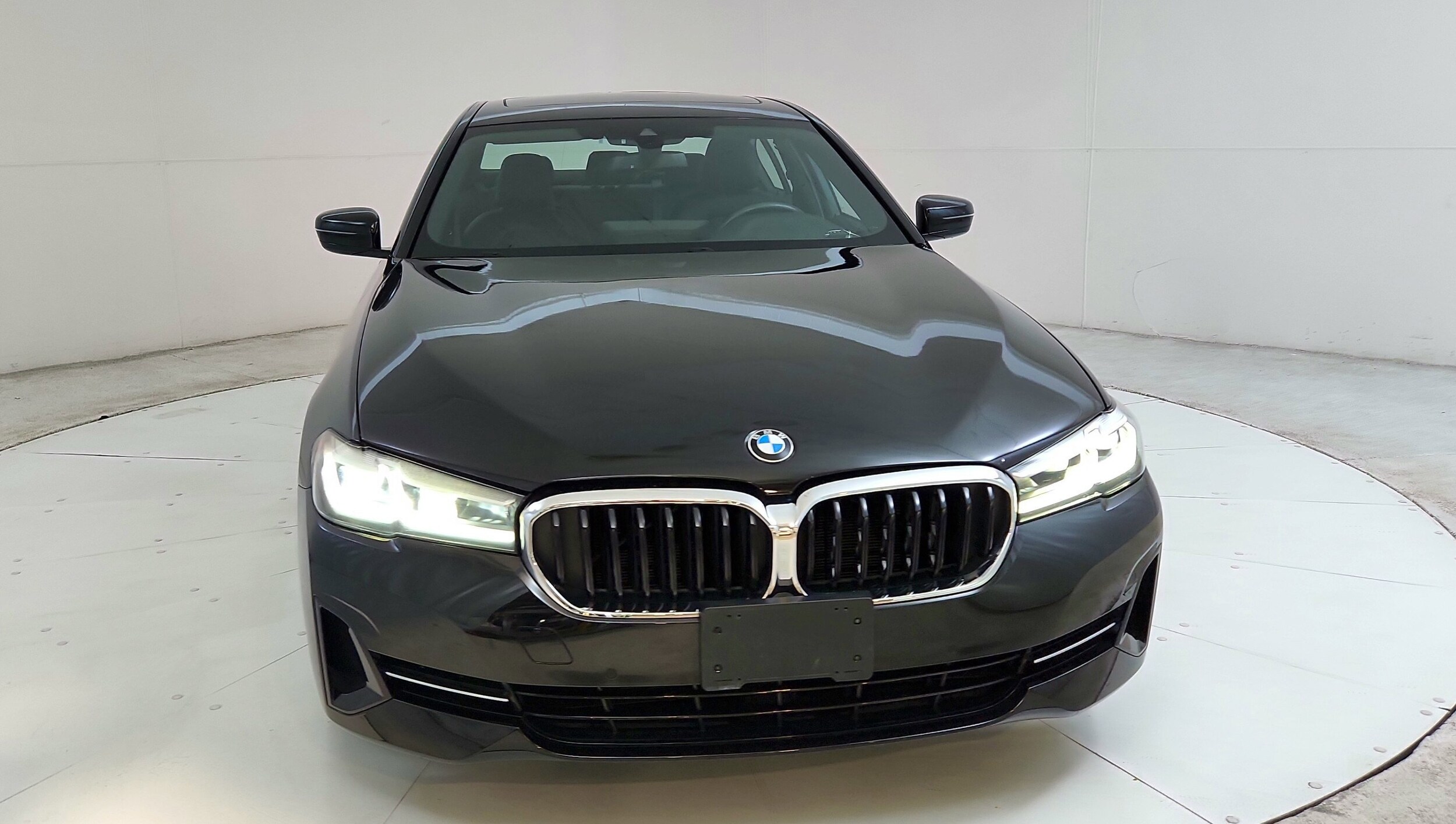 Used 2021 BMW 5 Series 530i with VIN WBA13BJ05MWX24031 for sale in Freehold, NJ