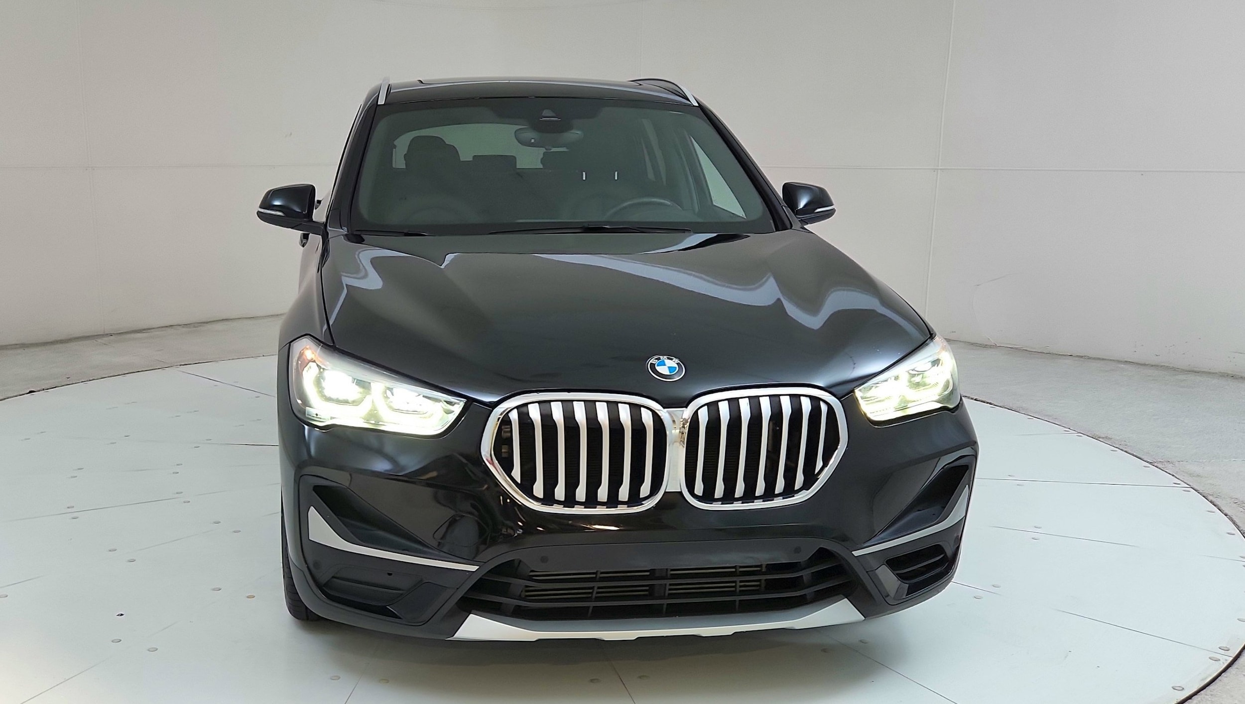 Used 2021 BMW X1 28i with VIN WBXJG7C07M5S61142 for sale in Freehold, NJ