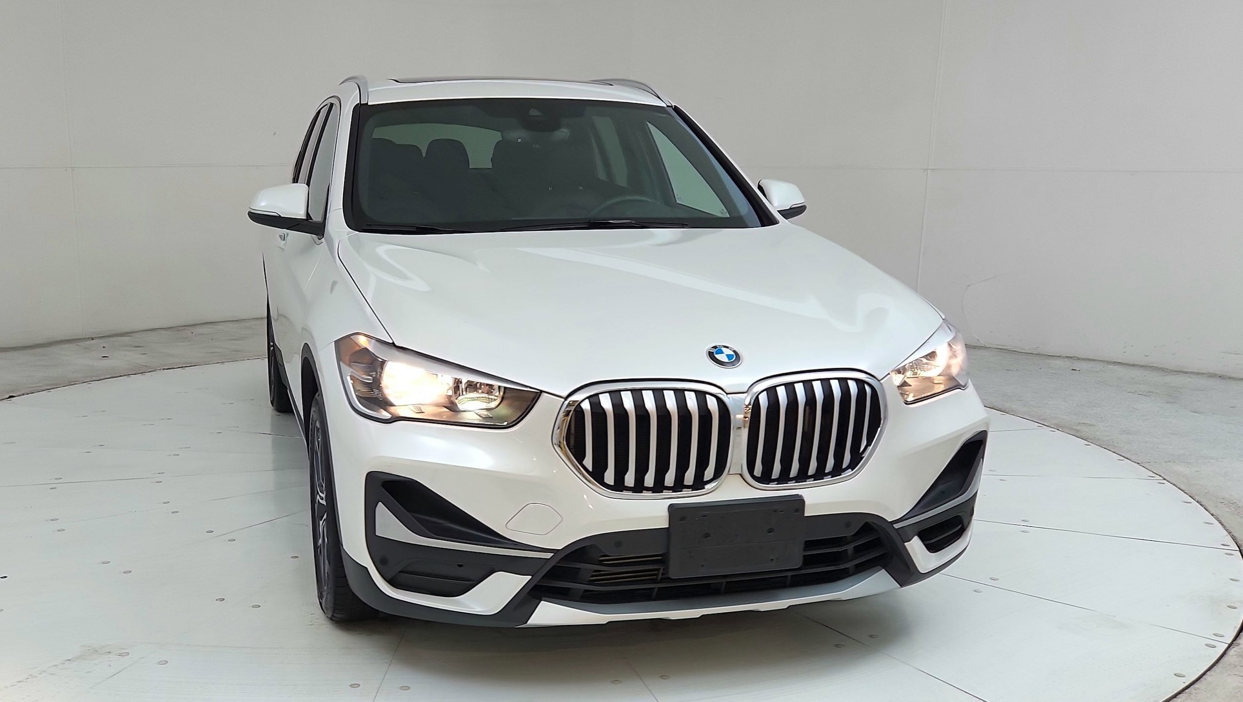 Used 2021 BMW X1 28i with VIN WBXJG9C09M5T47838 for sale in Freehold, NJ