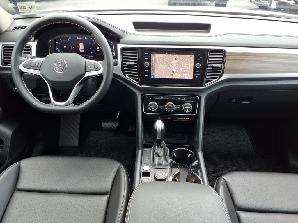 2023 Volkswagen Atlas SEL - Photo 16