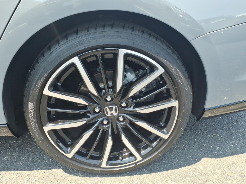 2025 Honda Accord Hybrid Touring - Photo 18