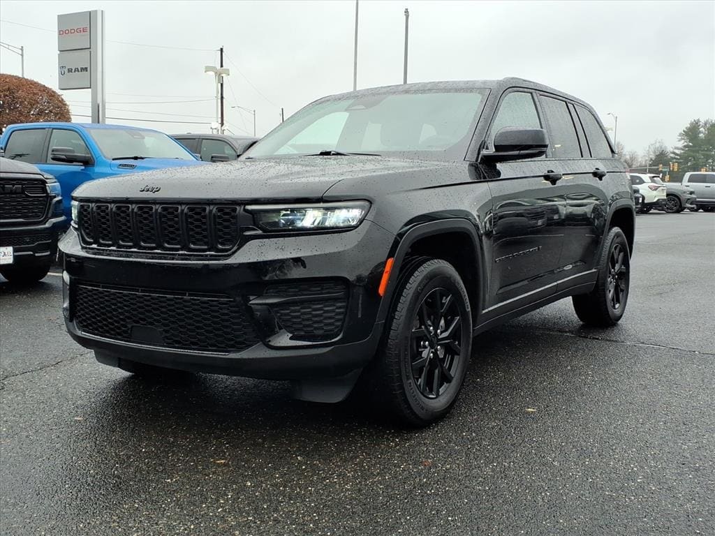 Used 2024 Jeep Grand Cherokee ALTITUDE X SUV