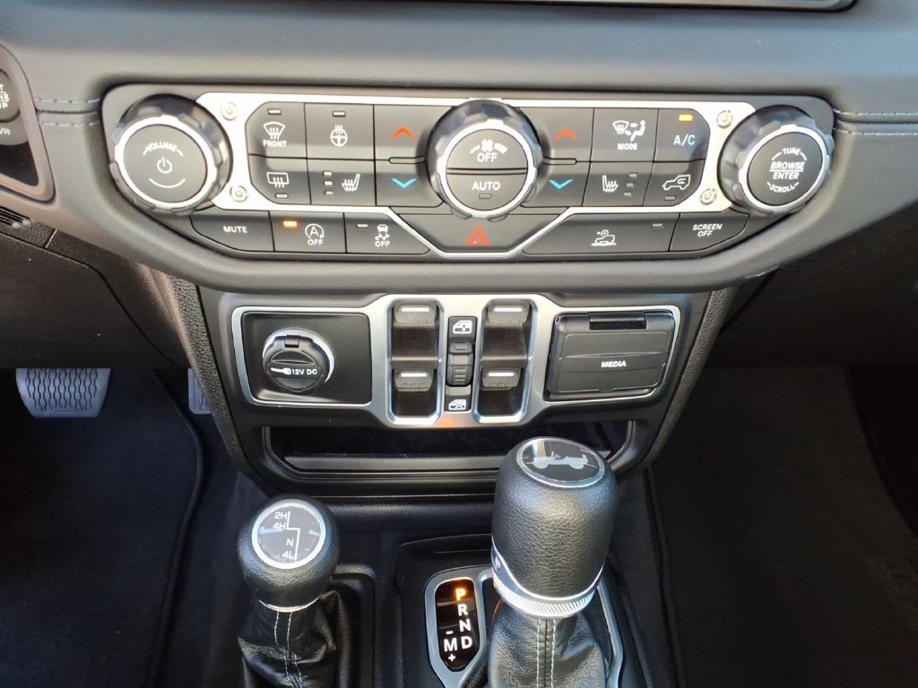 2026 Jeep Wrangler 4-Door Sahara - Photo 8
