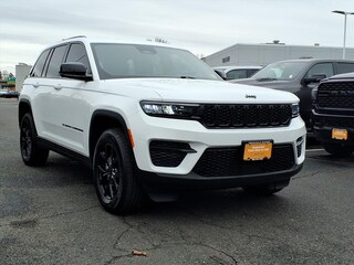 Used 2025 Jeep Grand Cherokee ALTITUDE X SUV for sale in Freehold NJ