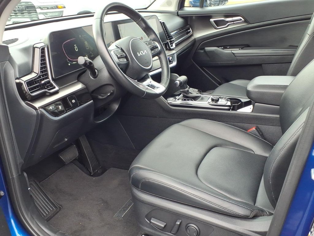 2024 Kia Sportage EX - Photo 14
