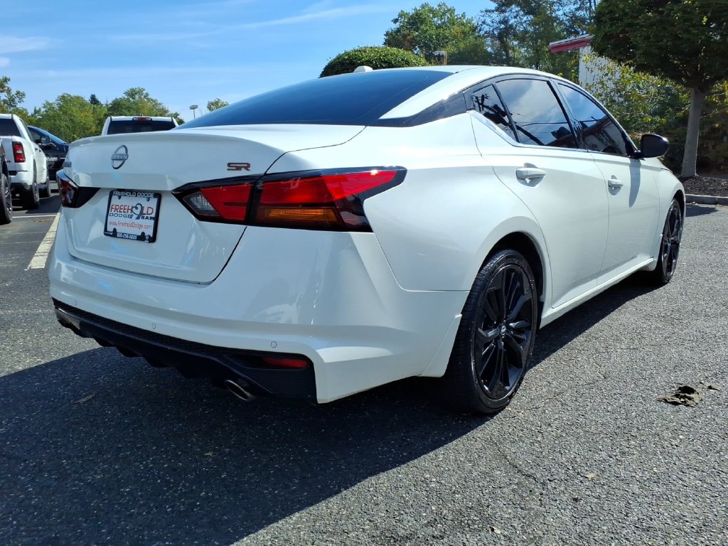 2024 Nissan Altima SR - Photo 19
