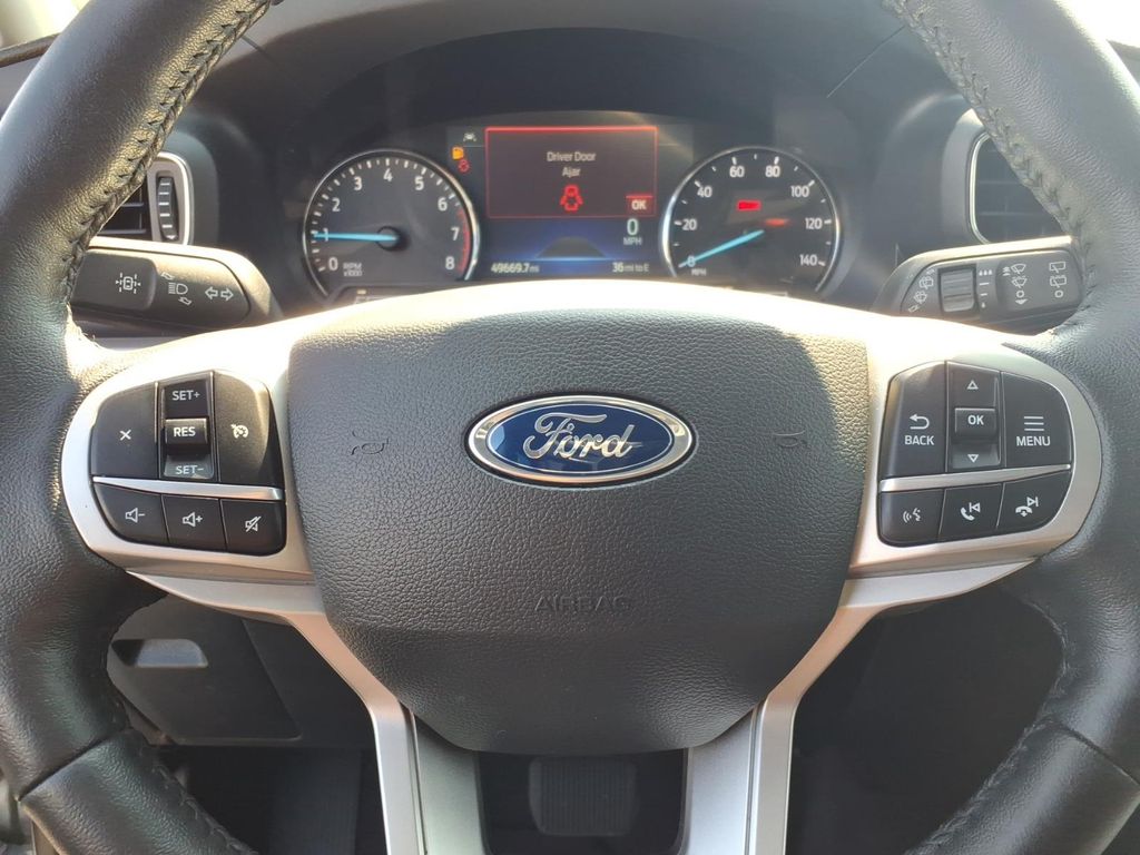 2022 Ford Explorer XLT - Photo 5