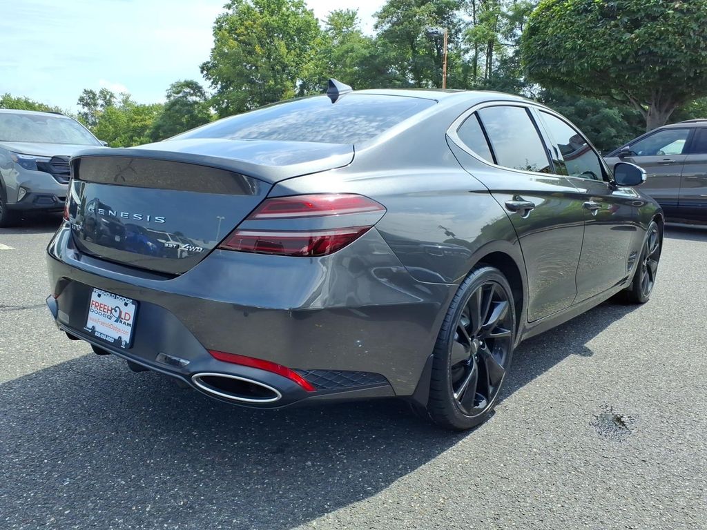 2023 GENESIS G70 Standard - Photo 19
