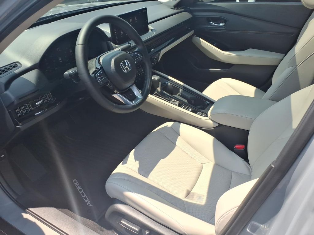 2025 Honda Accord Hybrid Touring - Photo 14