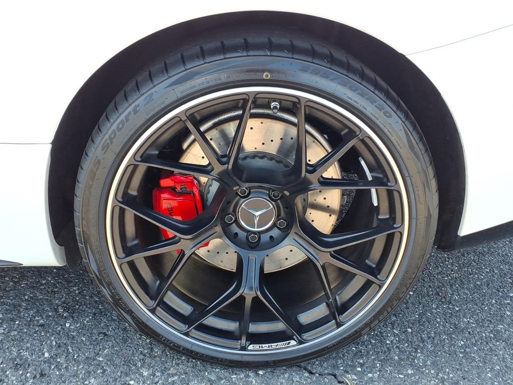 2025 Mercedes-Benz CLE AMG 53 - Photo 16