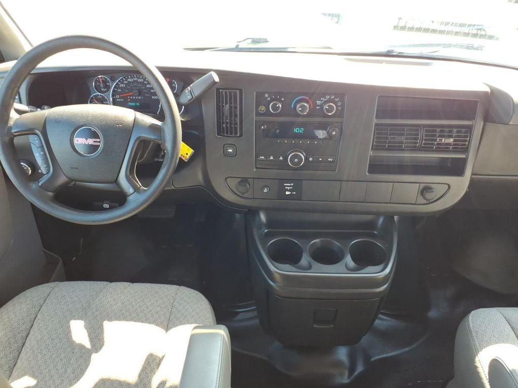 2014 GMC Savana Cargo Work Van - Photo 12