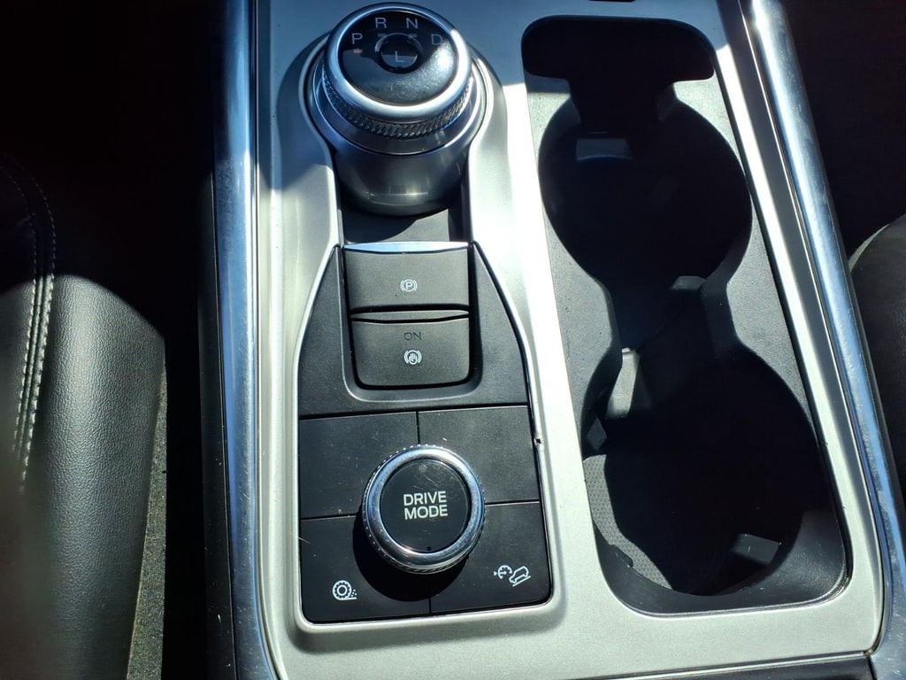 2022 Ford Explorer XLT - Photo 8