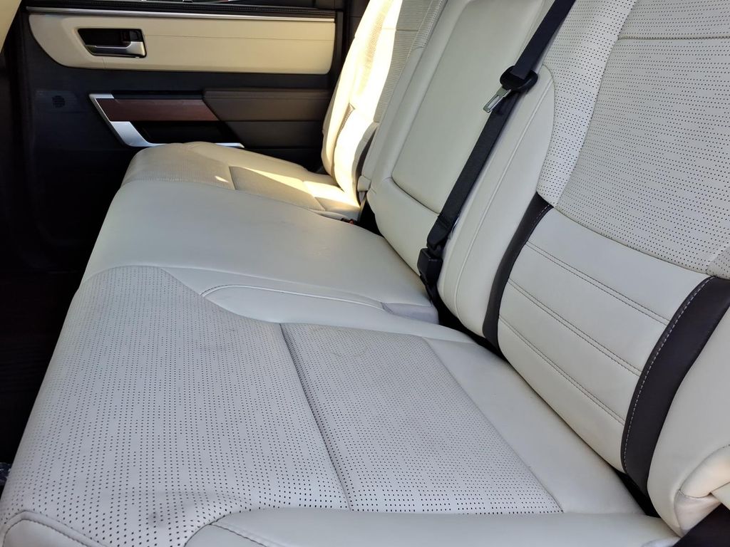 2024 Toyota Tundra 1794 Edition - Photo 17