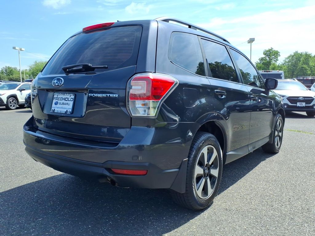 2018 Subaru Forester Base - Photo 16