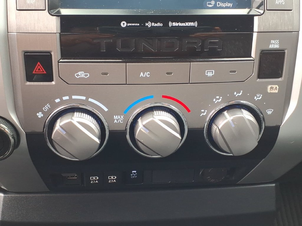 2020 Toyota Tundra SR5 - Photo 8