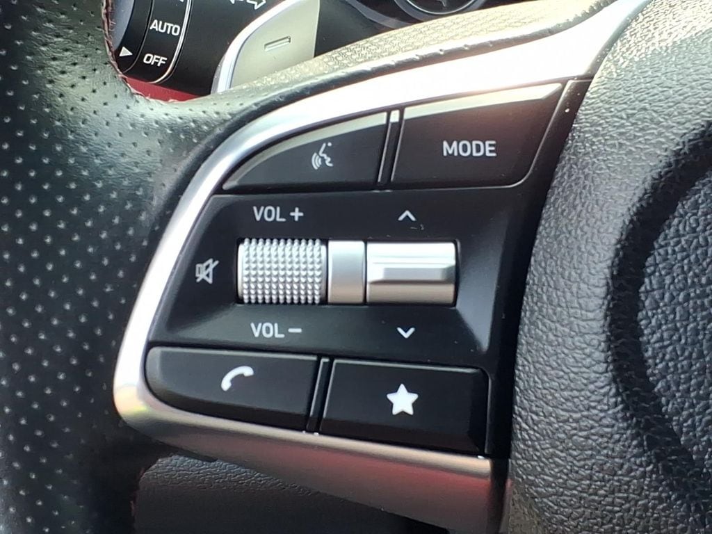 2023 GENESIS G70 Standard - Photo 12