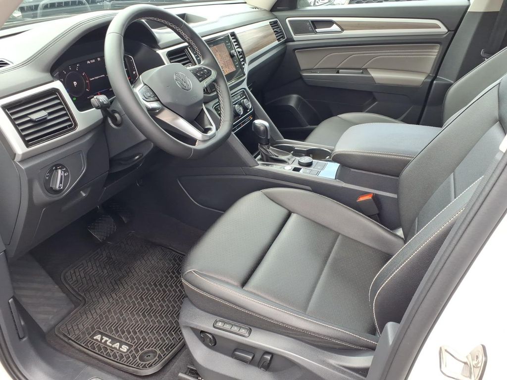 2023 Volkswagen Atlas SEL - Photo 14