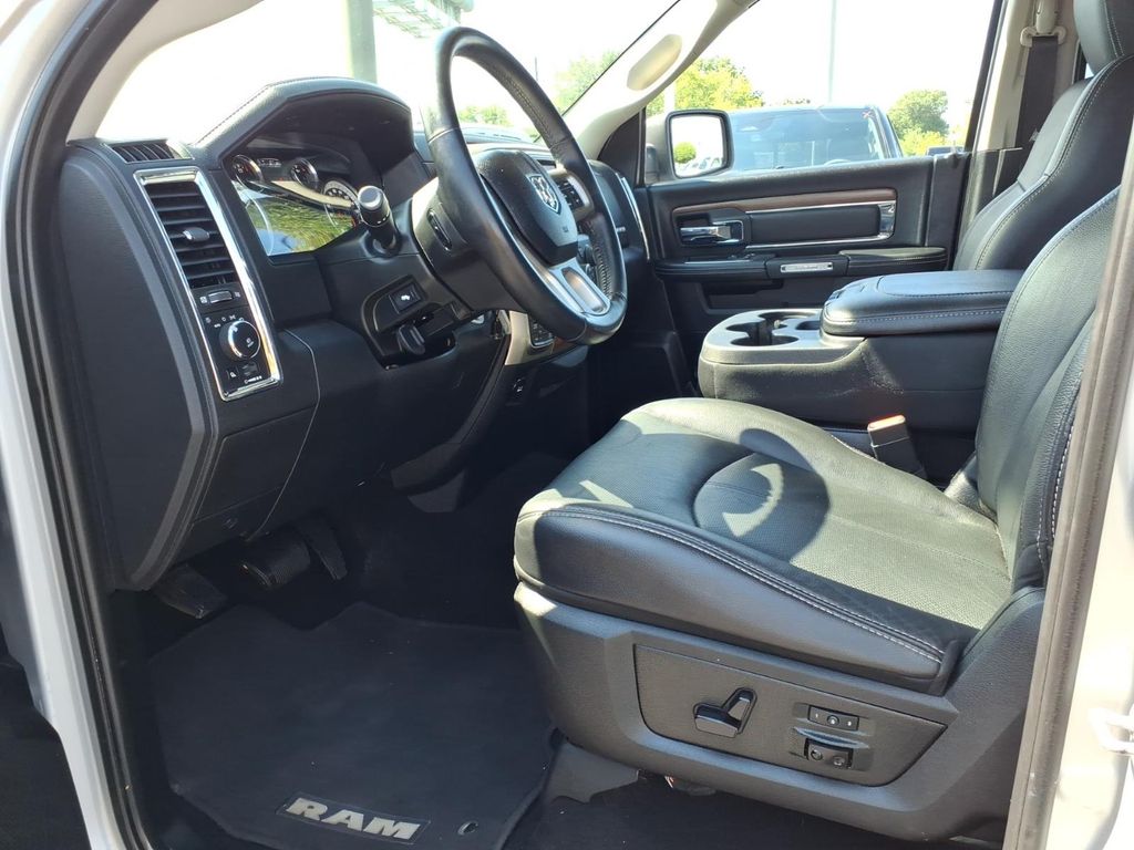 2018 RAM Ram 1500 Pickup Laramie - Photo 14