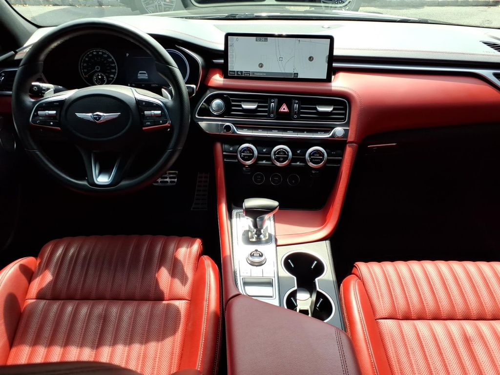 2023 GENESIS G70 Standard - Photo 15