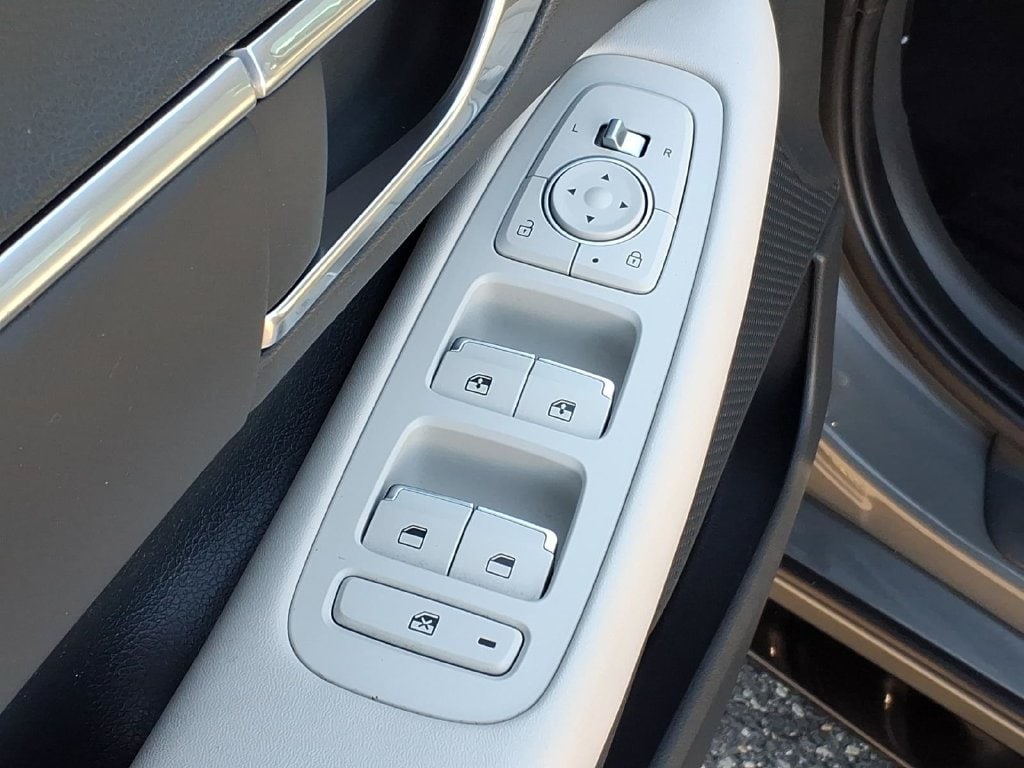 2023 Hyundai Sonata SEL - Photo 14