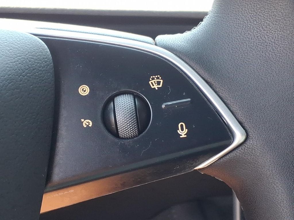 2025 Tesla Model 3 Long Range - Photo 8