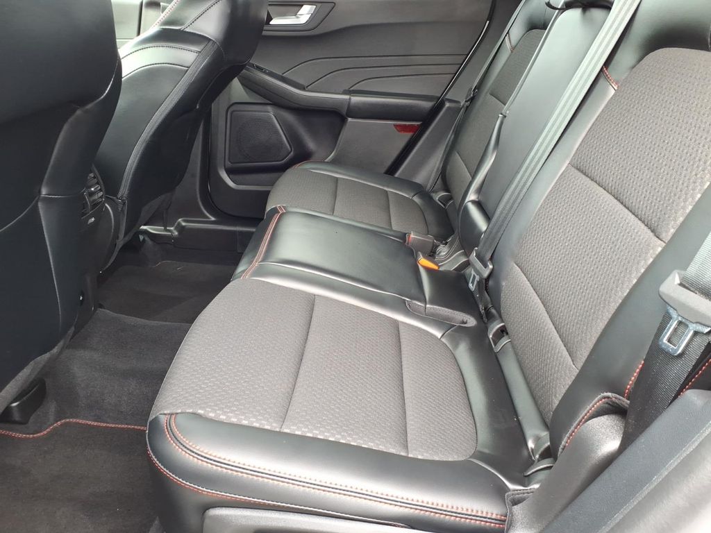 2023 Ford Escape ST-Line - Photo 16