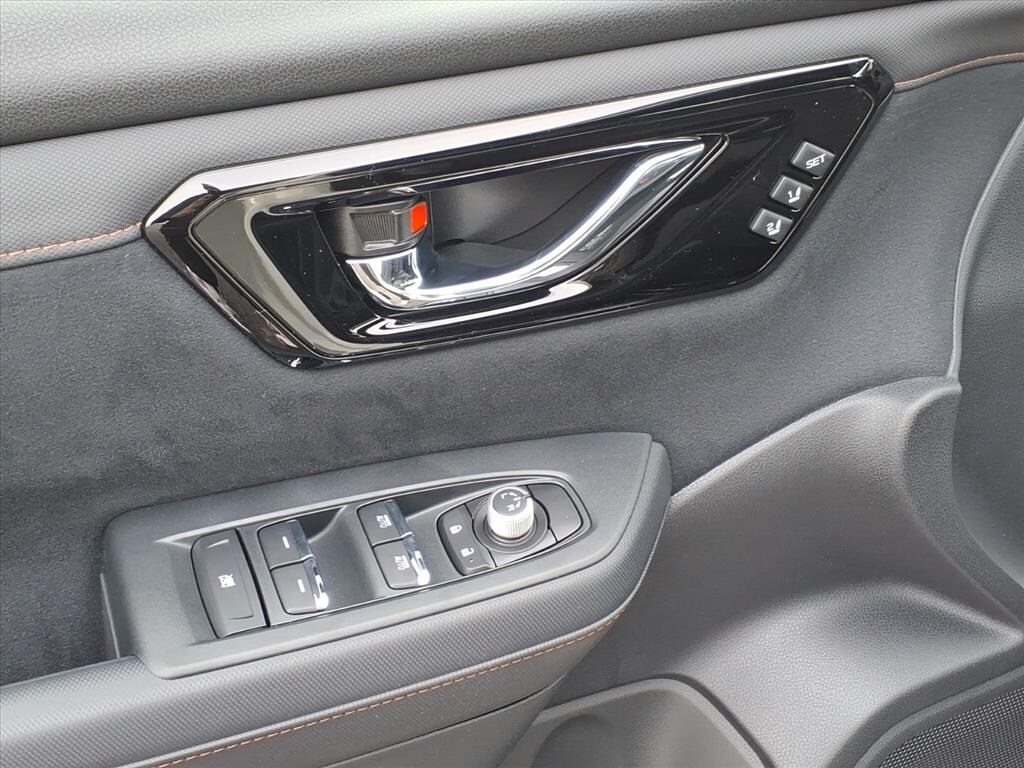 New 2025 Subaru Forester TOURING SUV