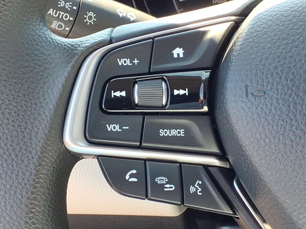 2019 Honda Accord LX - Photo 11