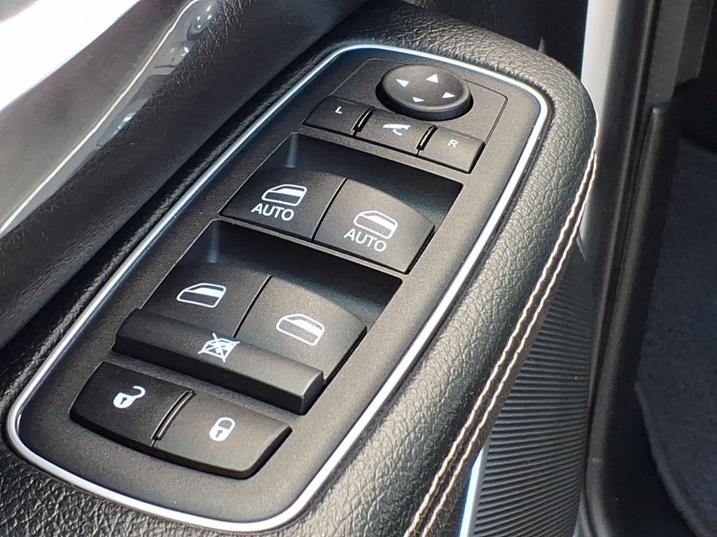 2023 RAM Ram 1500 Pickup Laramie - Photo 12