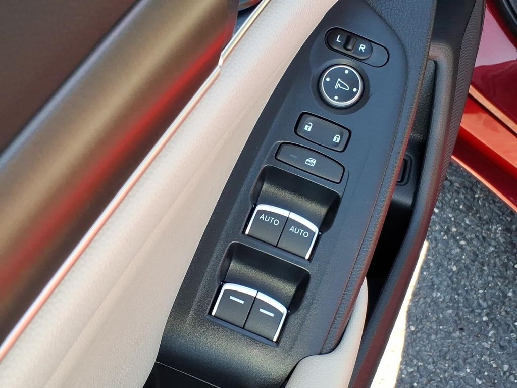 2019 Honda Accord LX - Photo 12