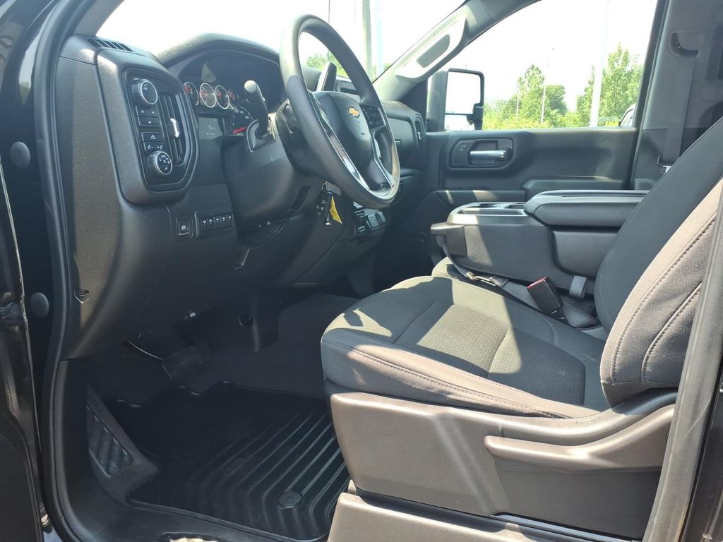 2022 Chevrolet Silverado 2500HD Custom - Photo 12