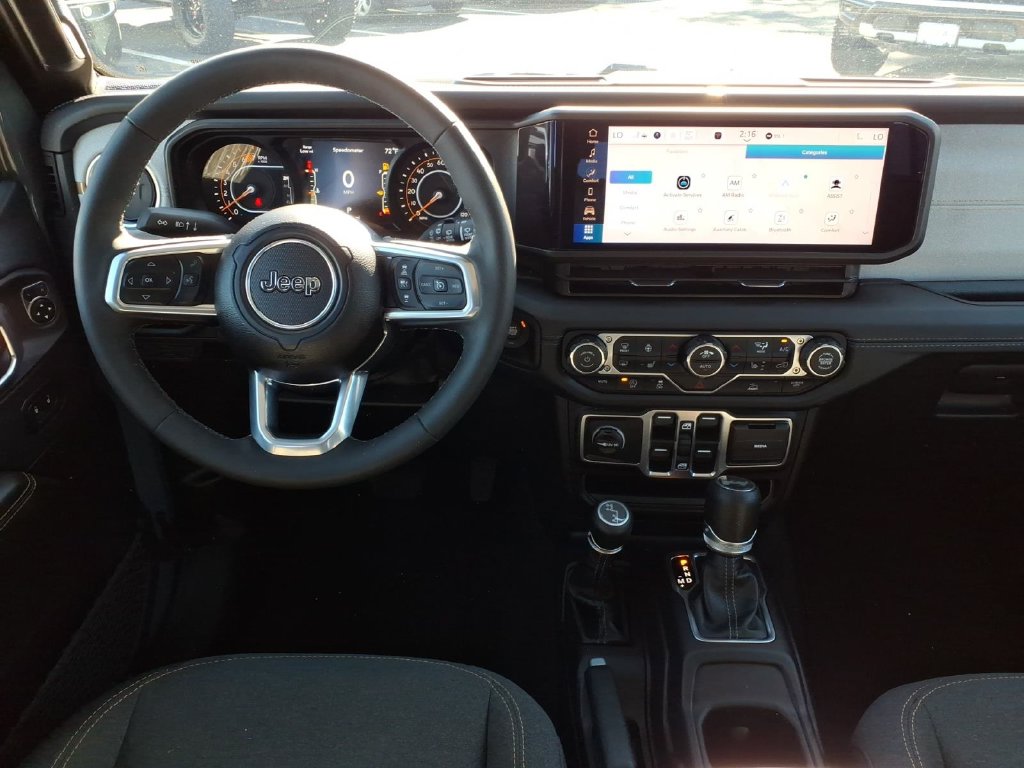 2026 Jeep Wrangler 4-Door Sahara - Photo 15