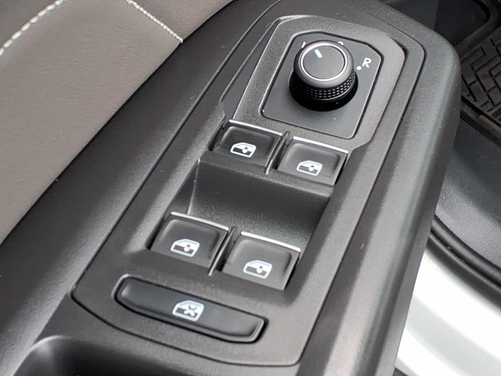 2023 Volkswagen Atlas SEL - Photo 13