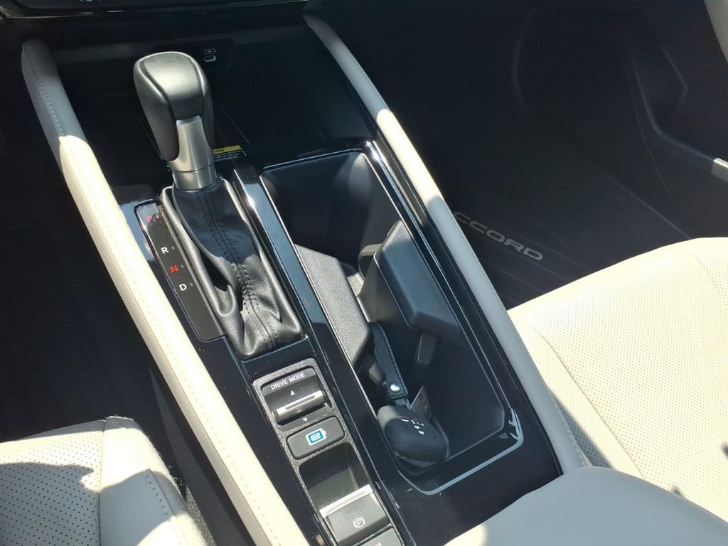 2025 Honda Accord Hybrid Touring - Photo 9
