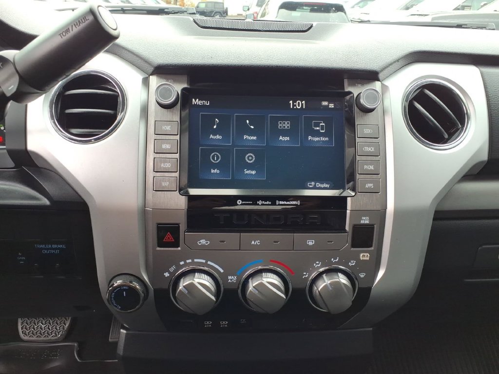 2020 Toyota Tundra SR5 - Photo 7