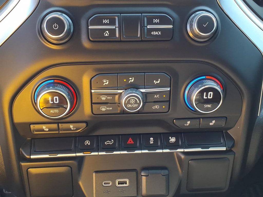 2020 Chevrolet Silverado 1500 LT - Photo 8