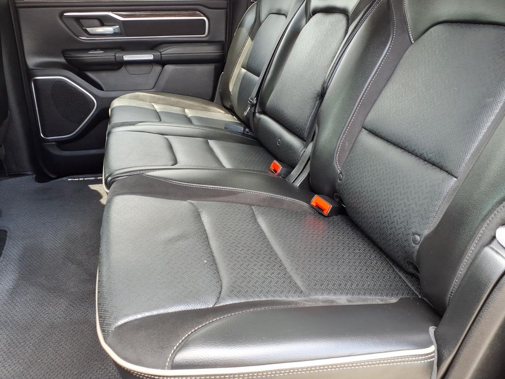 2019 RAM Ram 1500 Pickup Laramie - Photo 17