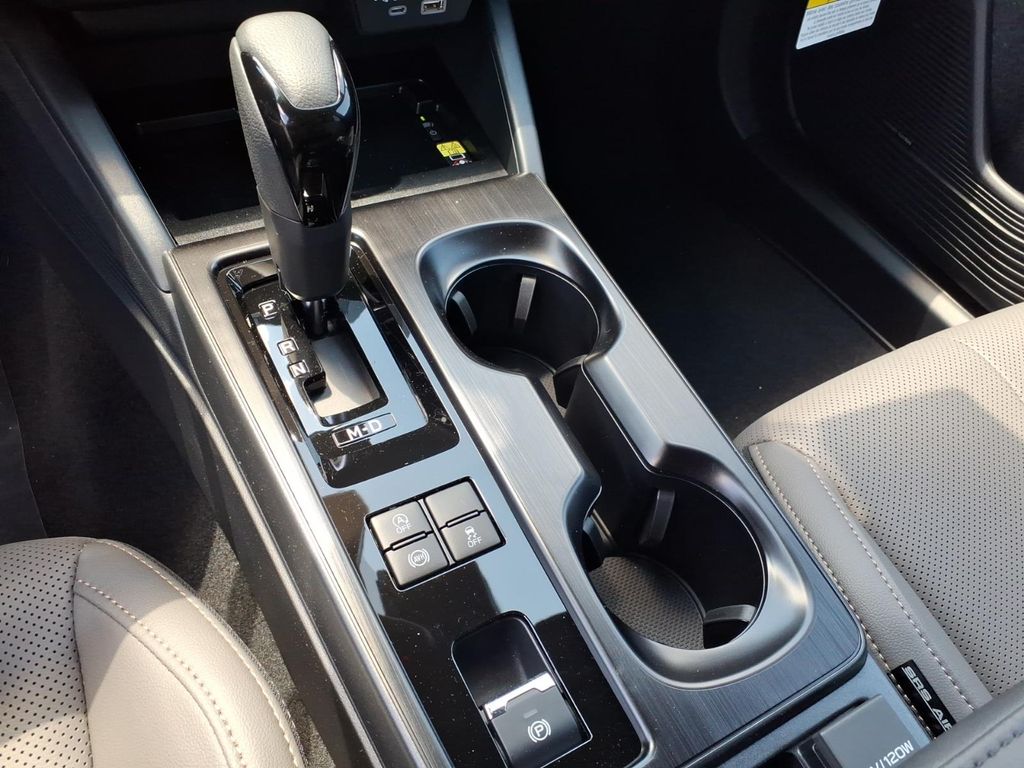 2026 Subaru Outback Limited - Photo 7