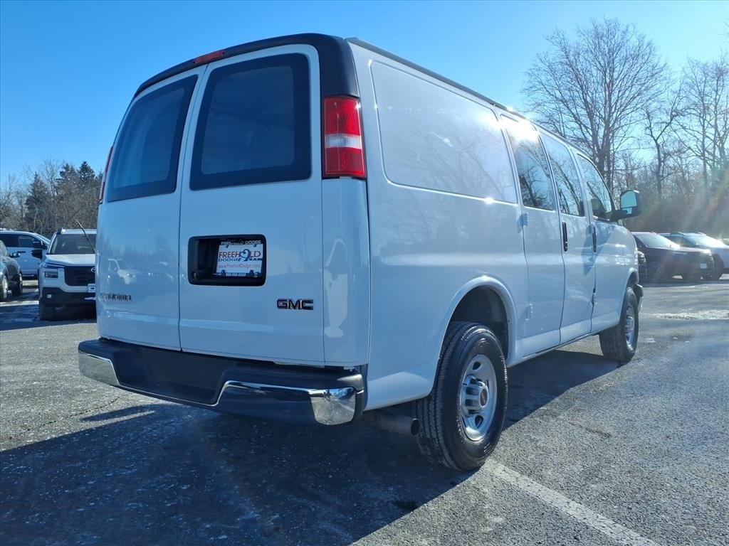 2024 GMC Savana Cargo Work Van - Photo 14
