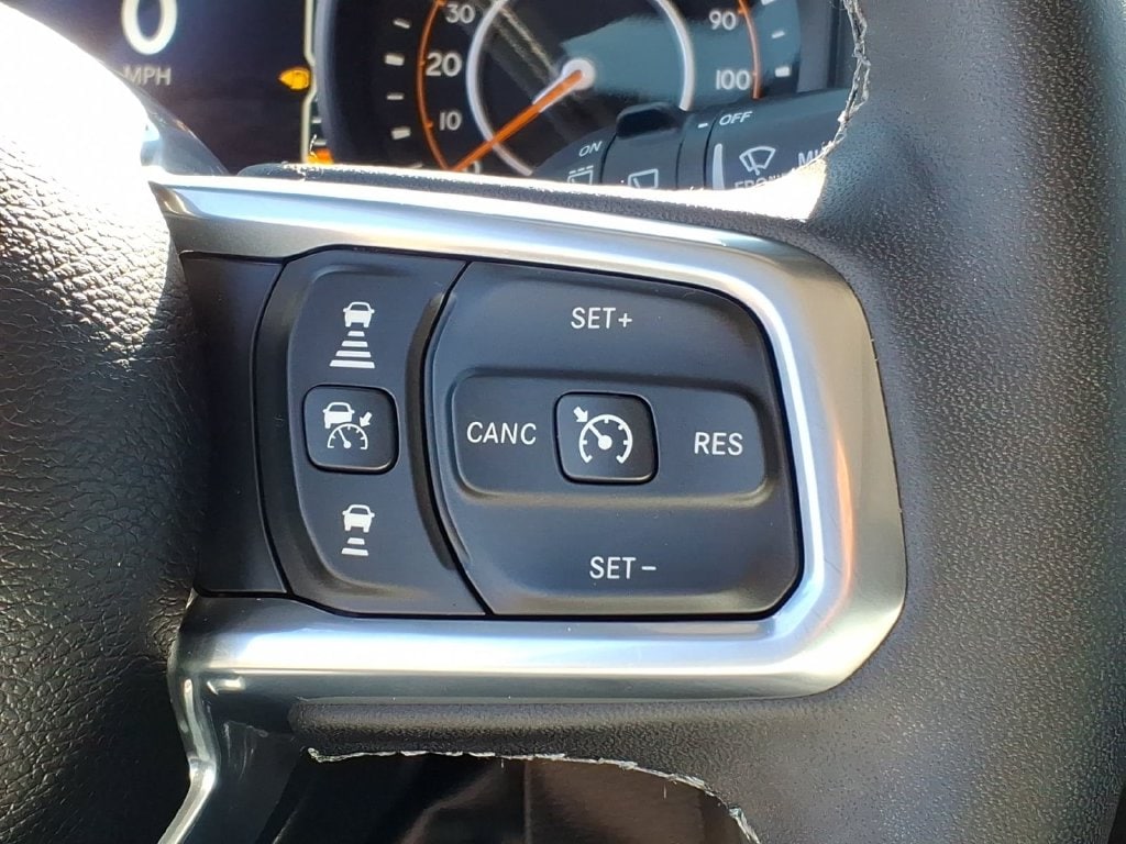 2026 Jeep Wrangler 4-Door Sahara - Photo 11