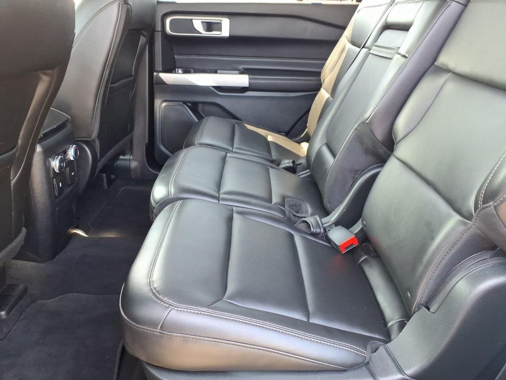 2022 Ford Explorer XLT - Photo 15