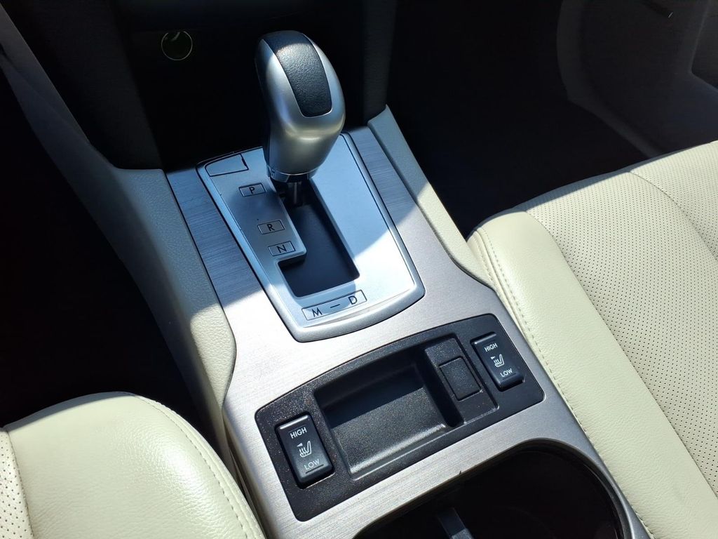 2012 Subaru Outback Limited - Photo 8