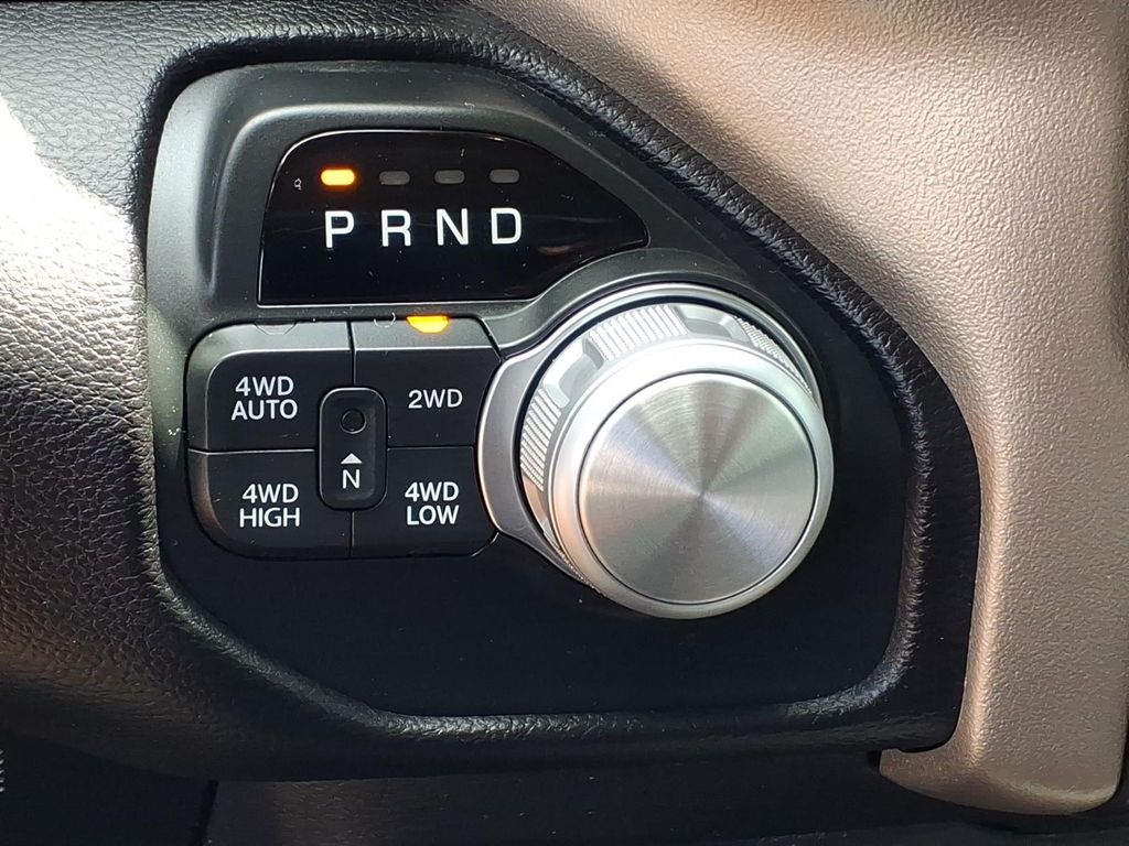 2019 RAM Ram 1500 Pickup Laramie - Photo 9