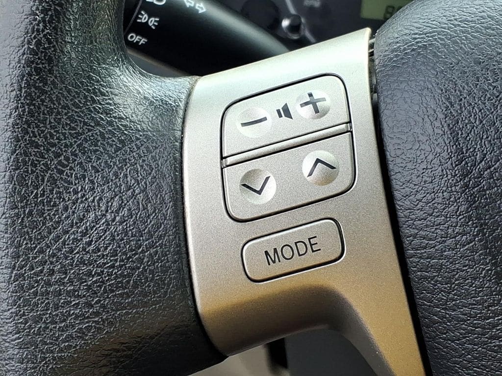 2013 Toyota Corolla LE - Photo 10