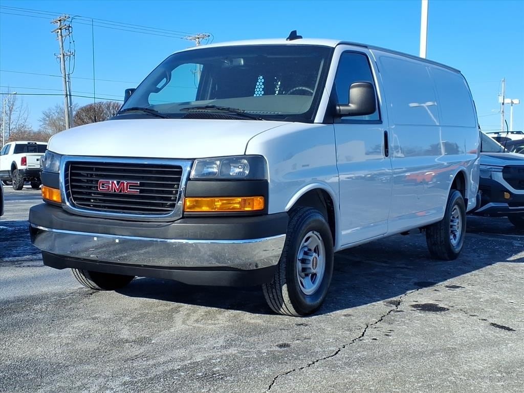 2024 GMC Savana Cargo Work Van - Photo 3