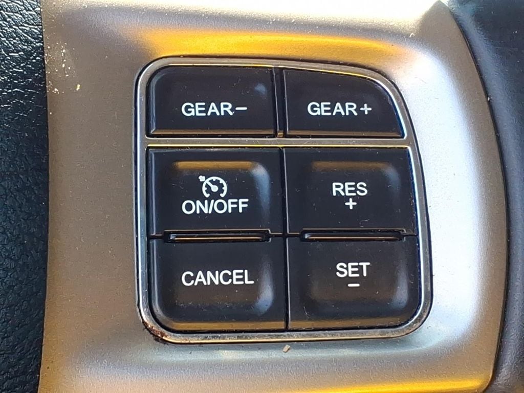 2018 RAM Ram 1500 Pickup Laramie - Photo 11