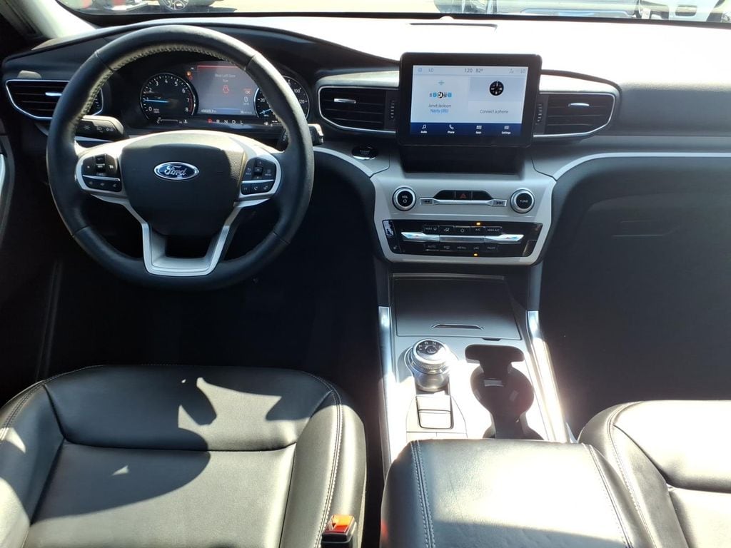 2022 Ford Explorer XLT - Photo 14
