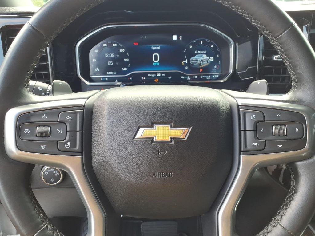 2023 Chevrolet Silverado 1500 LT - Photo 6